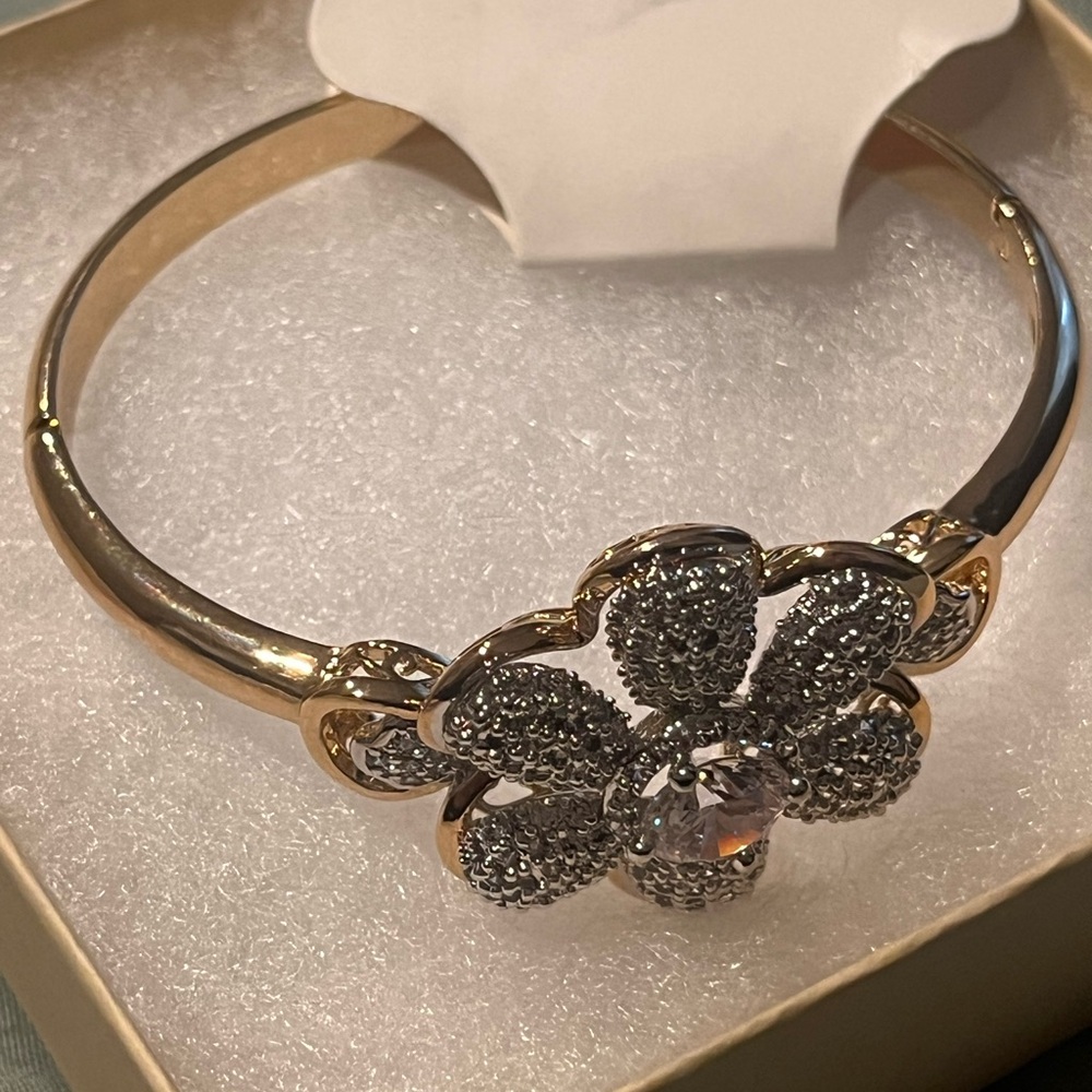 Elegant Gold and Silver Floral Bracelet